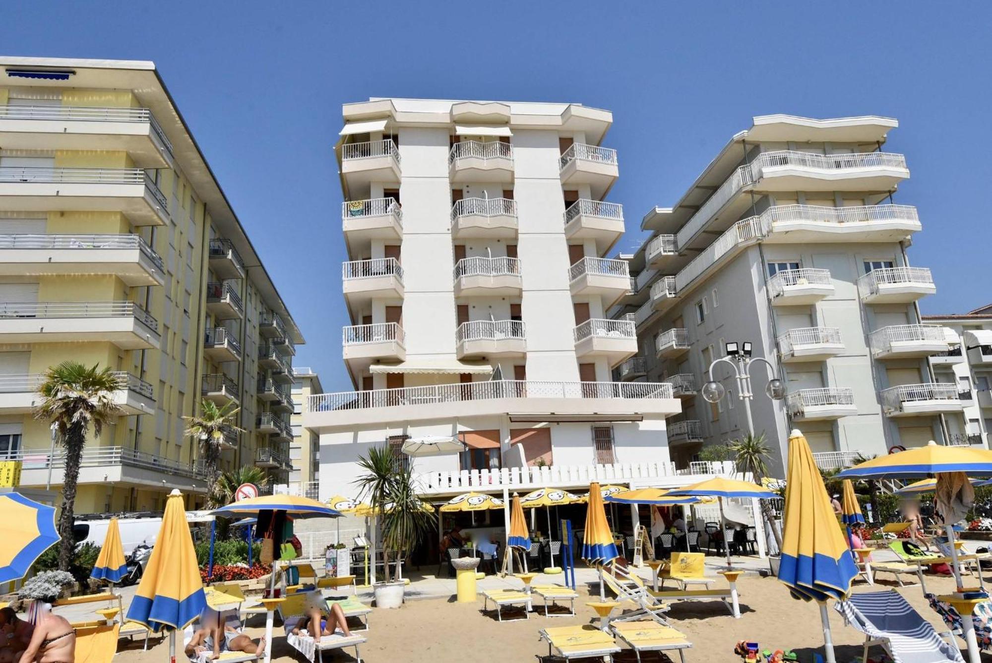 Condominio Union -Walterigato Apartments- Solo Per Famiglie- Lido di Jesolo Exteriör bild